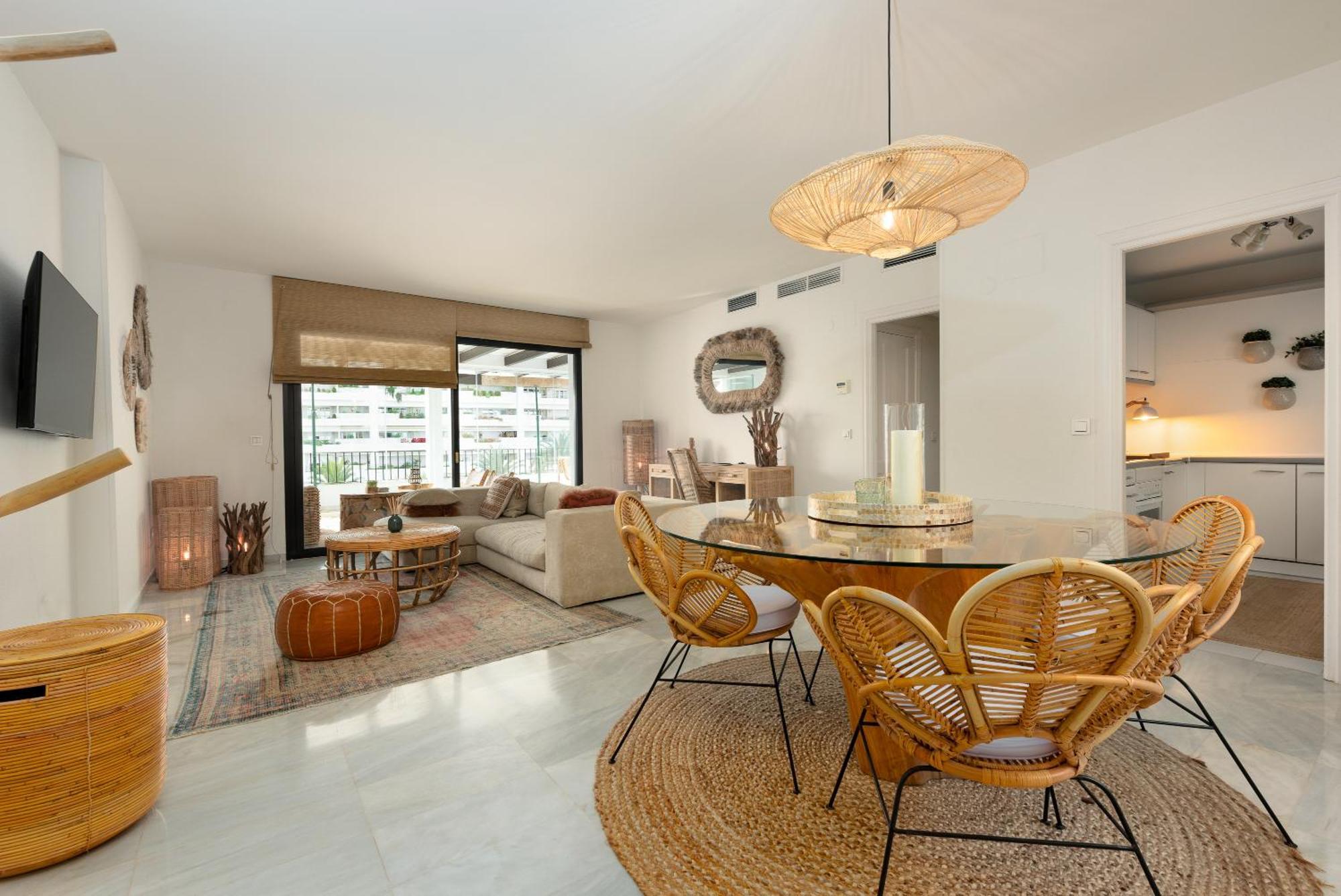 Apartament The Boho Banus Apartment,